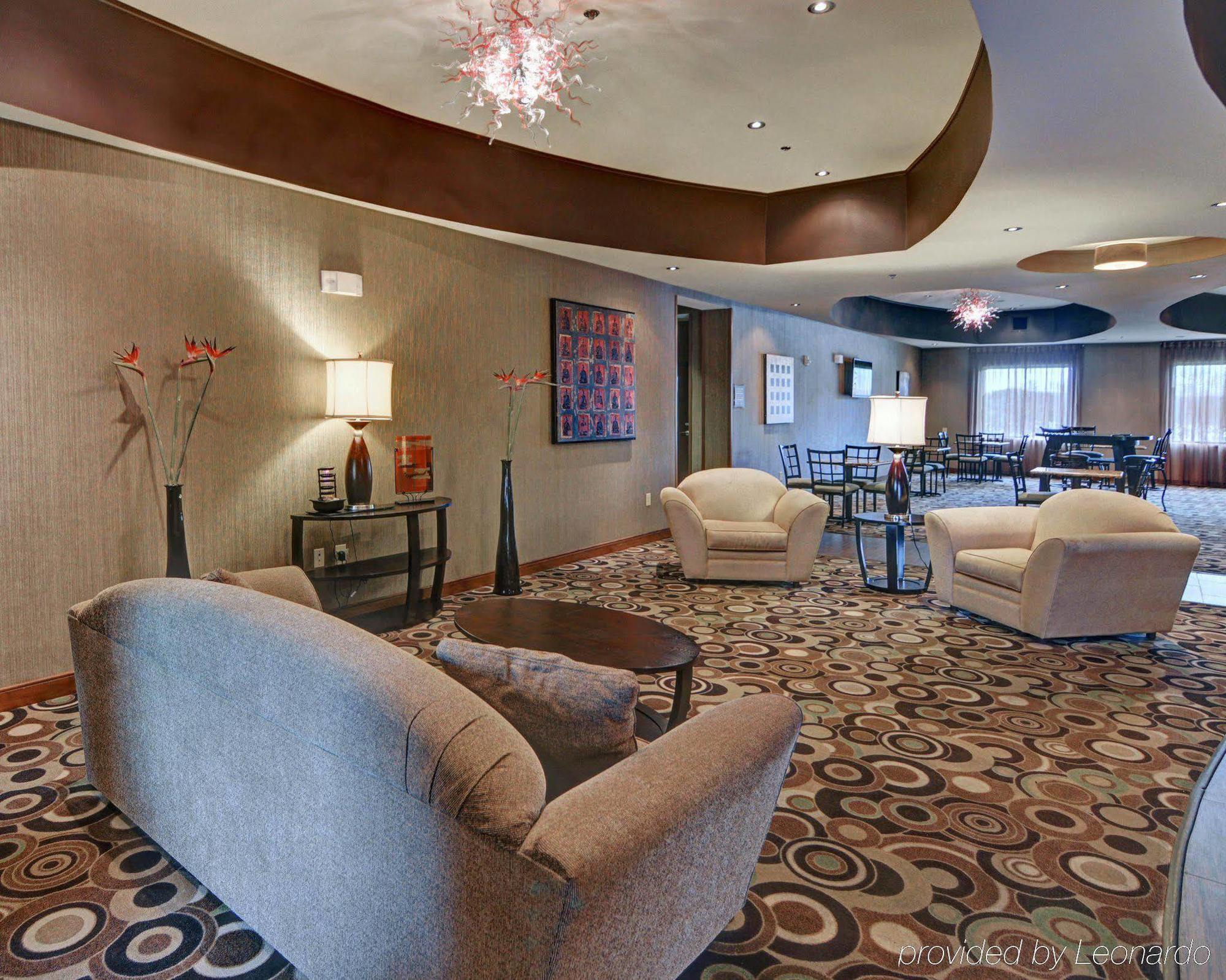 Comfort Suites Near Northeast Mall Норт-Річленд-Гіллс Екстер'єр фото