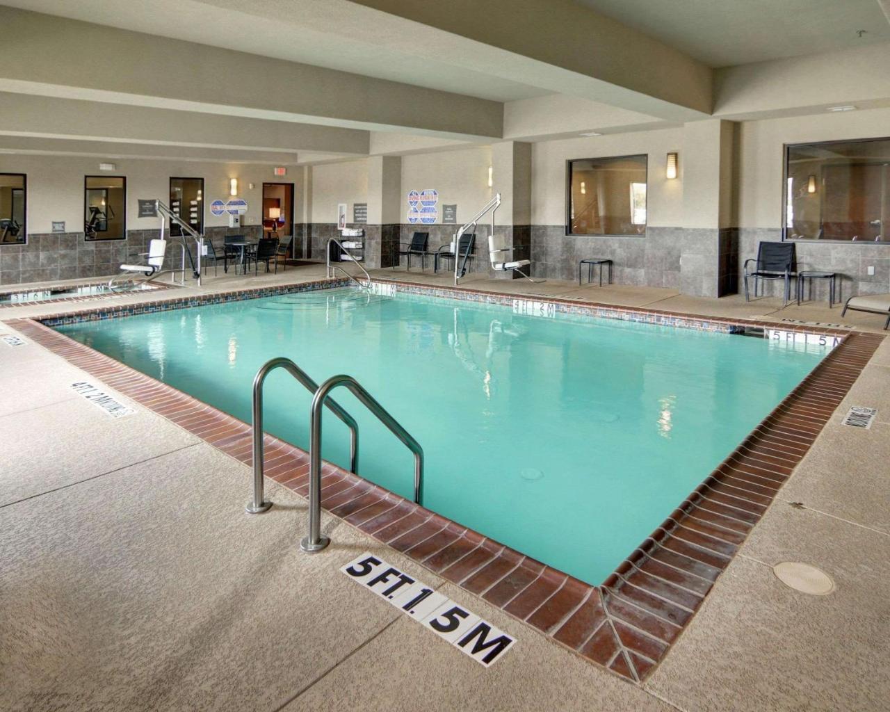 Comfort Suites Near Northeast Mall Норт-Річленд-Гіллс Екстер'єр фото