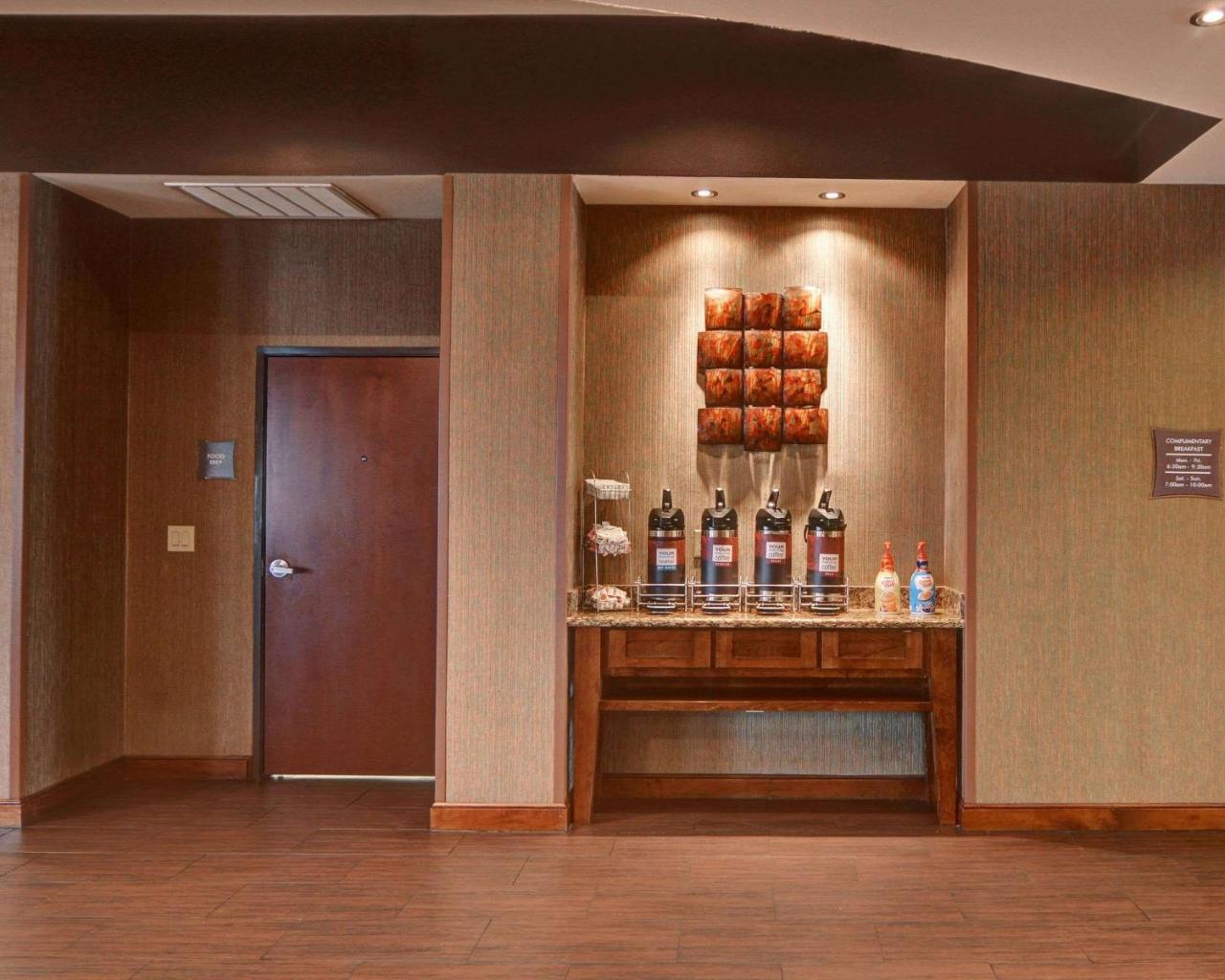 Comfort Suites Near Northeast Mall Норт-Річленд-Гіллс Екстер'єр фото